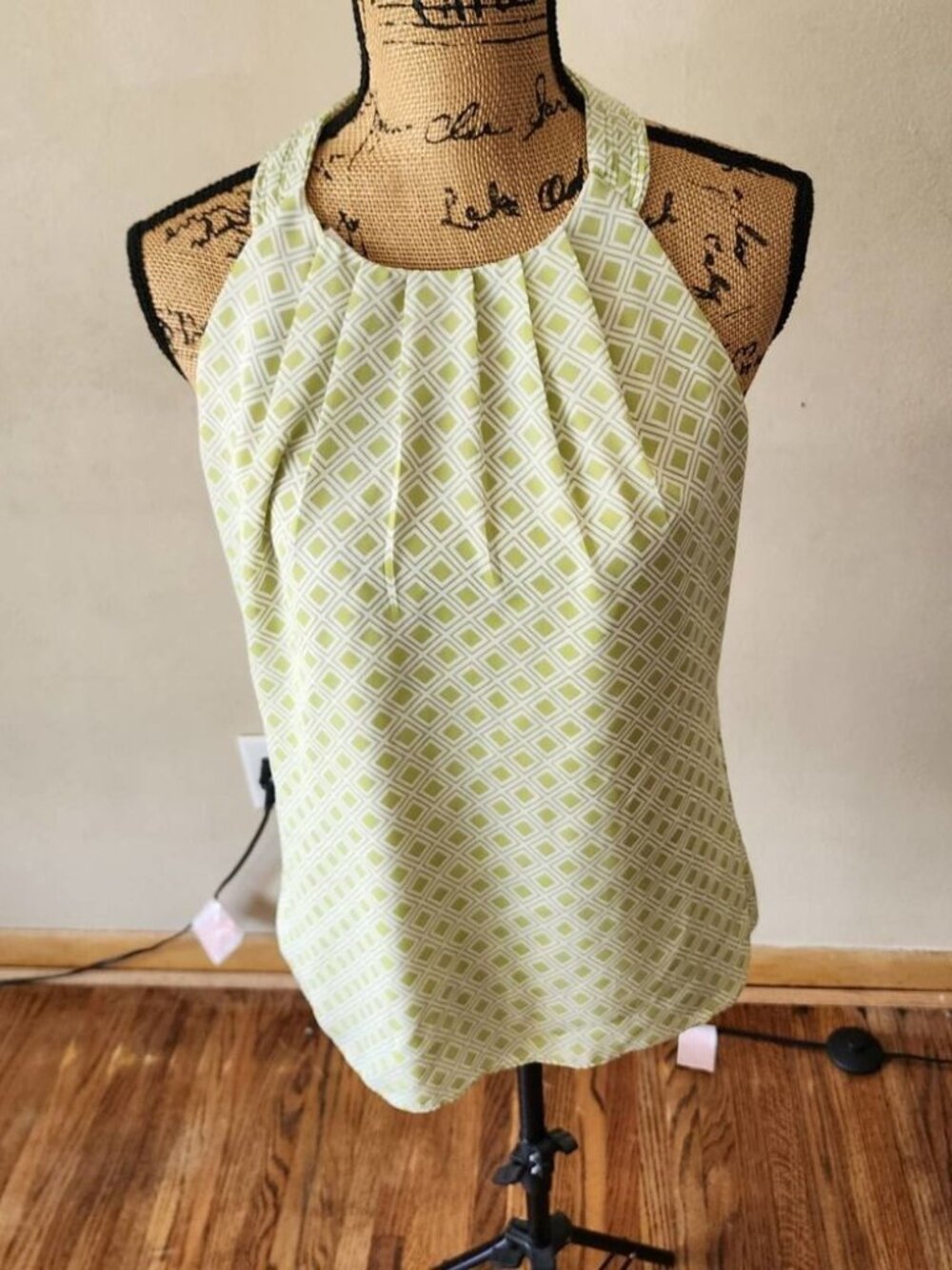Banana Republic Geometric Pleated Halter Top Blouse Size 6 Retro Classiccore